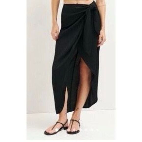 Reformation Wrap Flowy Midi Skirt Black Viscose/Rayon Size Small - Picture 1 of 6